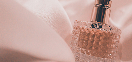 چرا باید عطر بزنیم؟