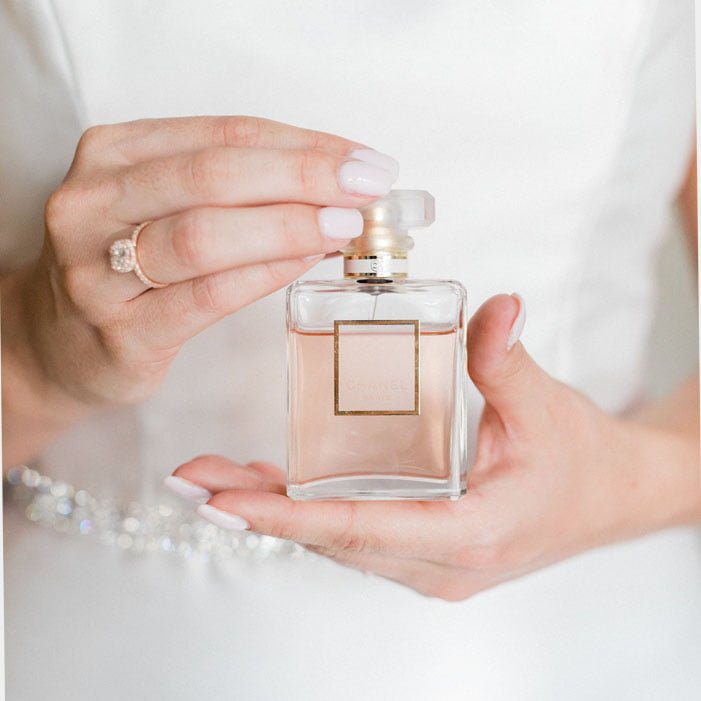 دنیای عطرها بسیار گسترده و جذاب است